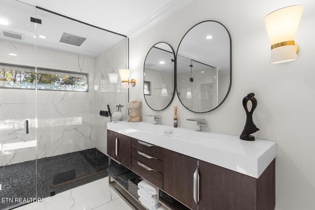 219 Briarcliff Rd, Sweetwater, TN 37874