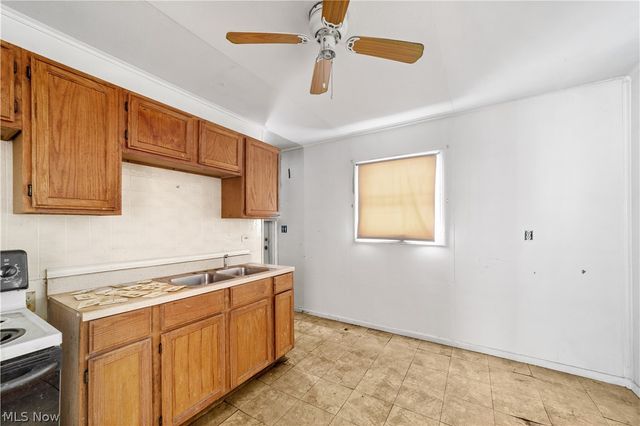 3890 E 149th Street, Cleveland, OH 44128