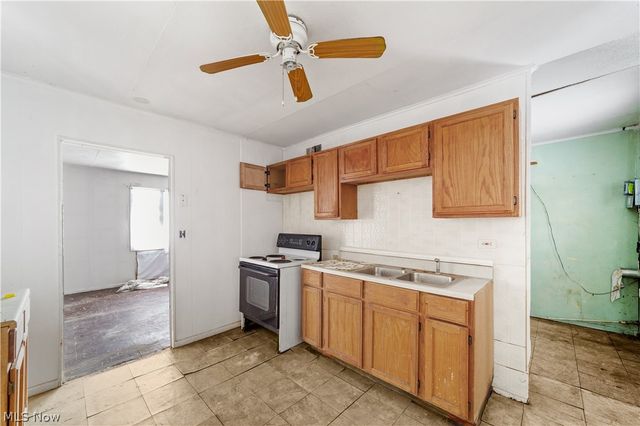 3890 E 149th Street, Cleveland, OH 44128