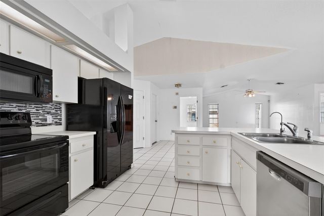 8211 RANGERS PATH, Lakeland, FL 33809