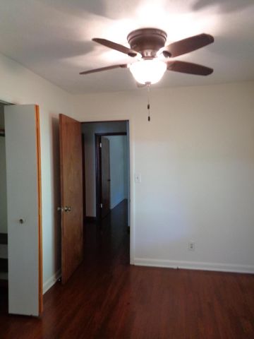 1133 E Talmage Street, Springfield, MO 65803