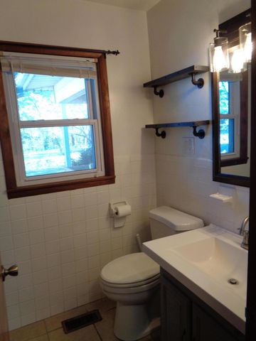 1133 E Talmage Street, Springfield, MO 65803