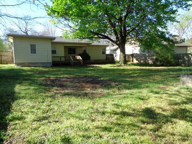 1133 E Talmage Street, Springfield, MO 65803