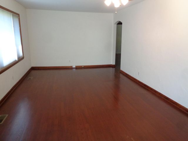 1133 E Talmage Street, Springfield, MO 65803