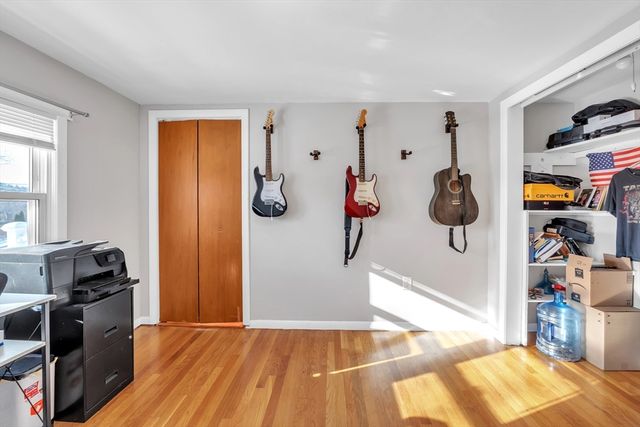 6 Hillside Ave, North Brookfield, MA 01535