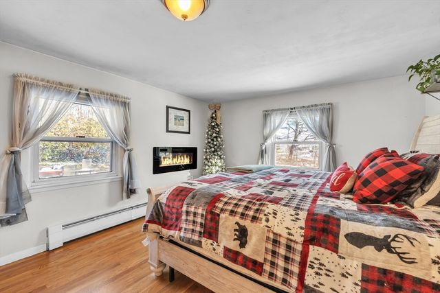 6 Hillside Ave, North Brookfield, MA 01535