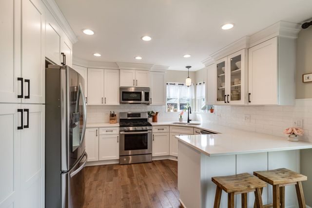 34250 N Wineberry Lane, Round Lake, IL 60073