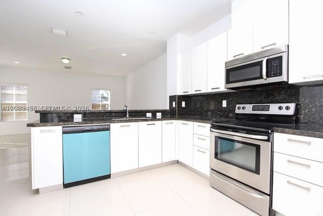 15505 SW 12th Ter 0, Miami, FL 33194