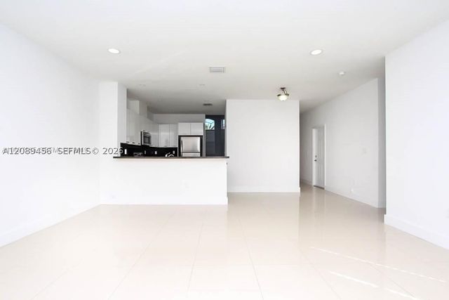 15505 SW 12th Ter 0, Miami, FL 33194
