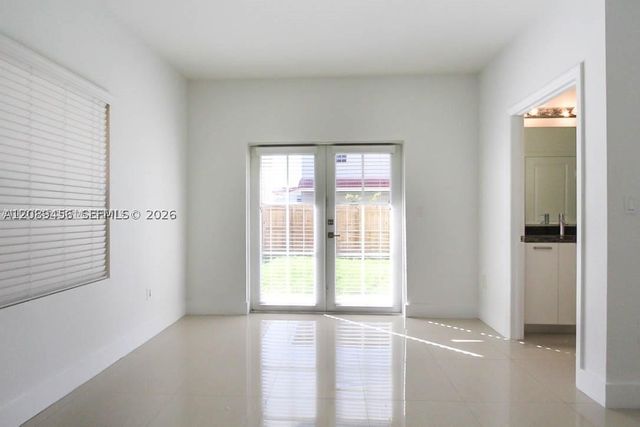 15505 SW 12th Ter 0, Miami, FL 33194