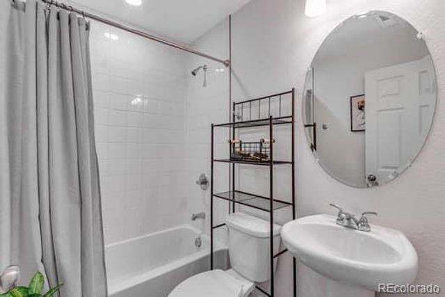 3541 Valleywood Court, Johnstown, CO 80534