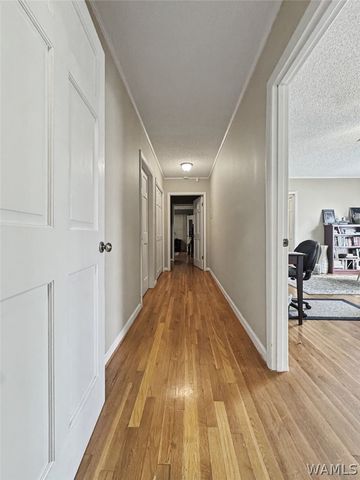 220 4th Street SE, Aliceville, AL 35442