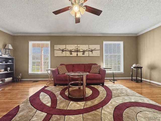 220 4th Street SE, Aliceville, AL 35442