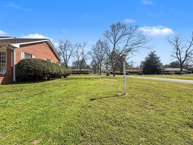 220 4th Street SE, Aliceville, AL 35442