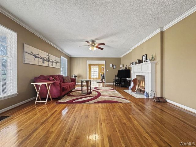 220 4th Street SE, Aliceville, AL 35442