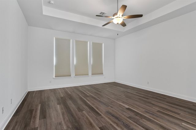 724 Landing LN, Leander, TX 78641