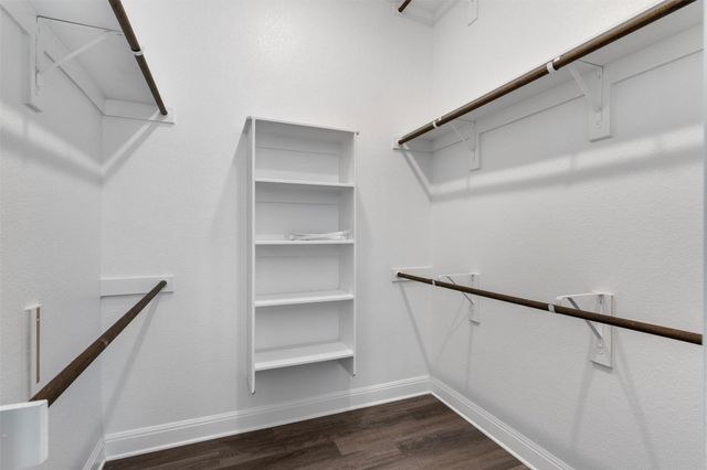 724 Landing LN, Leander, TX 78641