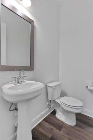 724 Landing LN, Leander, TX 78641