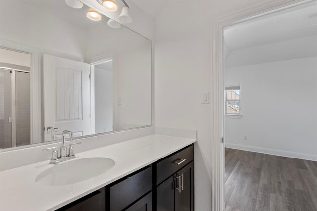 724 Landing LN, Leander, TX 78641