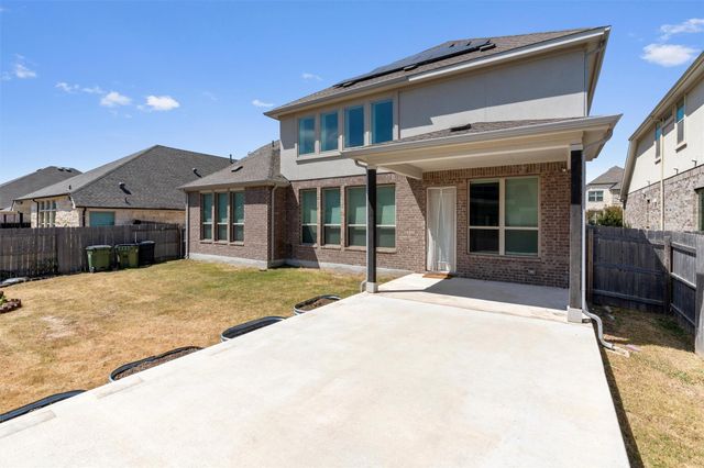 724 Landing LN, Leander, TX 78641