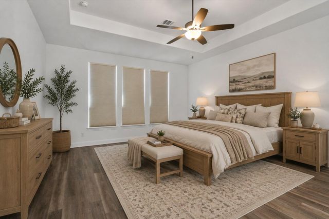 724 Landing LN, Leander, TX 78641