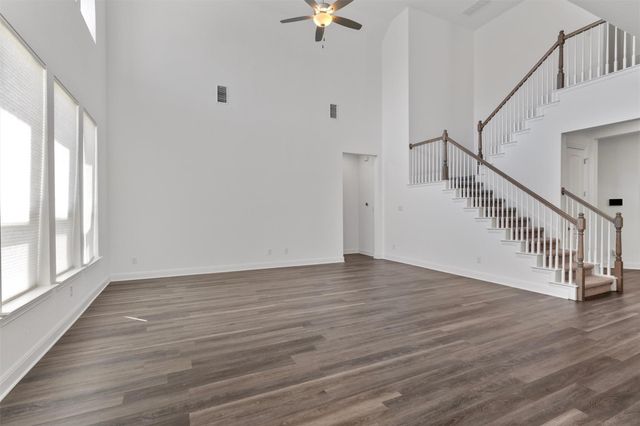 724 Landing LN, Leander, TX 78641