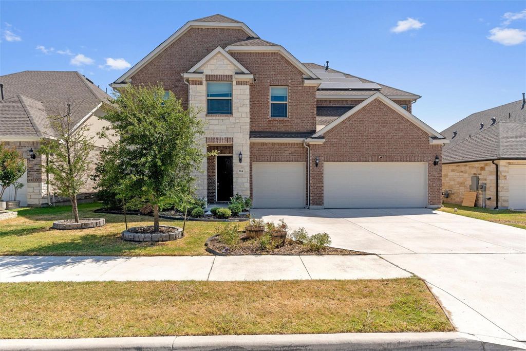 724 Landing LN, Leander, TX 78641