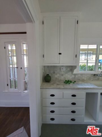 2666 Cimarron Street, Los Angeles, CA 90018