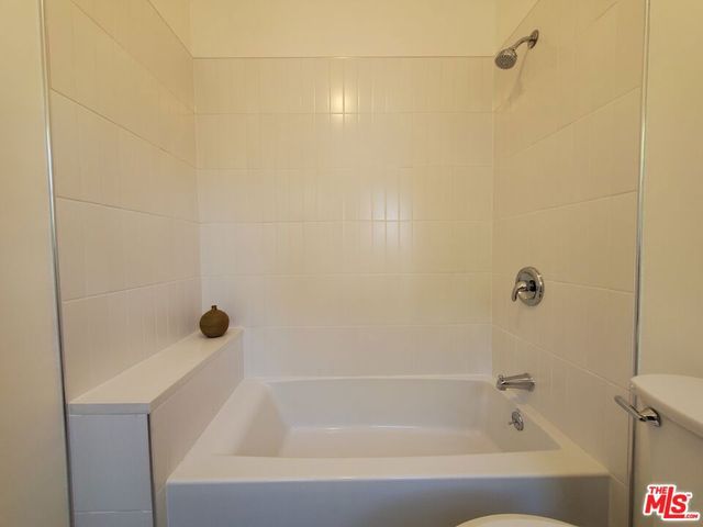 2666 Cimarron Street, Los Angeles, CA 90018