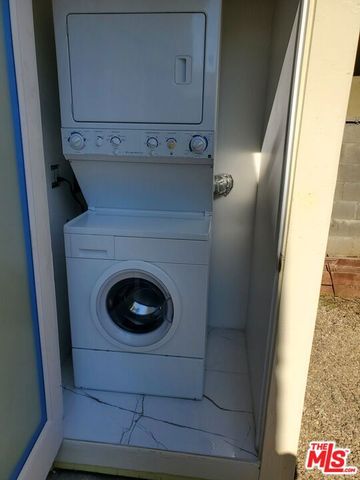 2666 Cimarron Street, Los Angeles, CA 90018