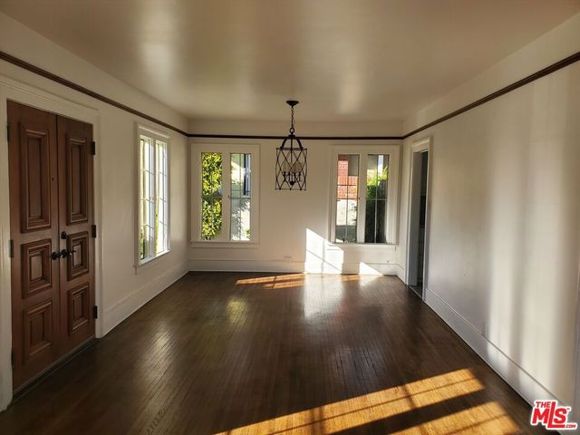 2666 Cimarron Street, Los Angeles, CA 90018