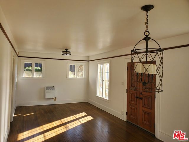 2666 Cimarron Street, Los Angeles, CA 90018