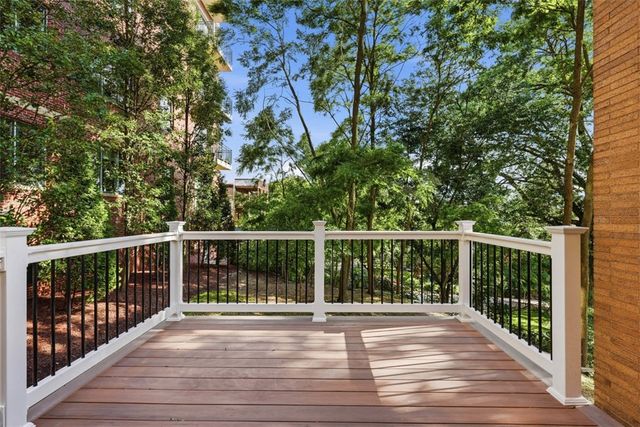 515 Grandview Ave, Mt Washington, PA 15211