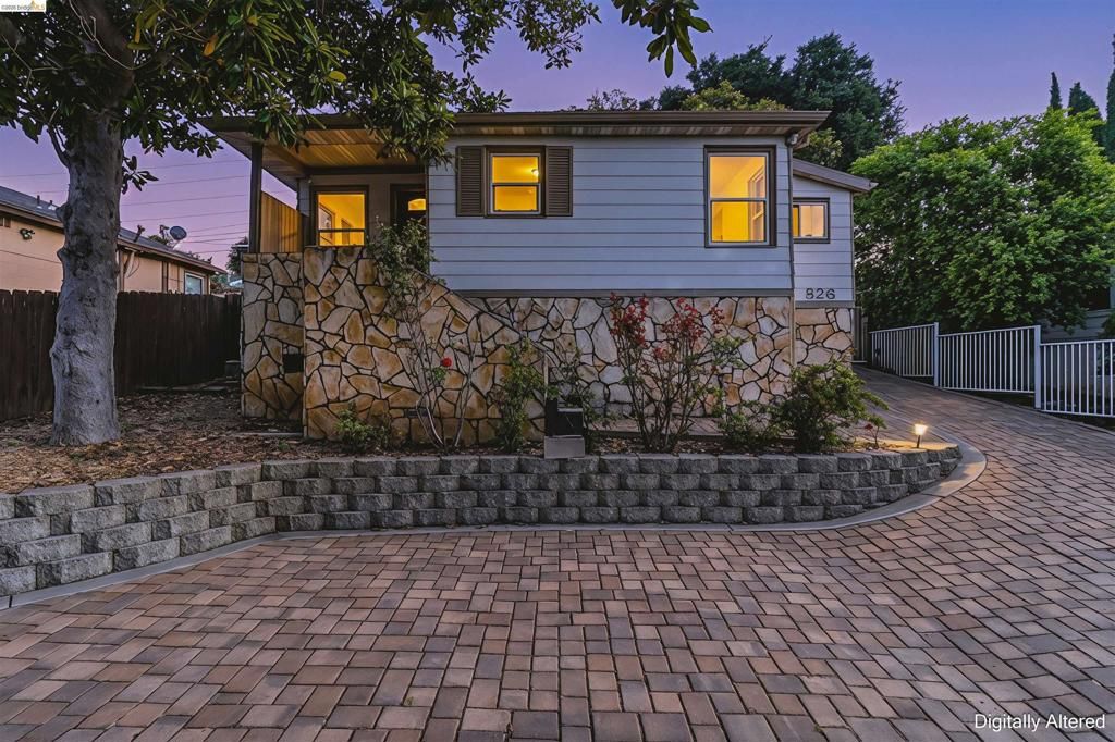 Image 1 of property listing at 826 Benicia Rd, Vallejo, CA 94591