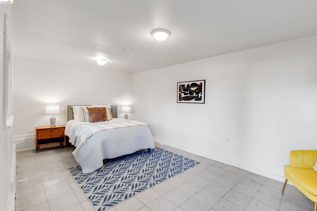 Image 30 of property listing at 826 Benicia Rd, Vallejo, CA 94591