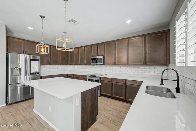18040 W LOUISE Drive, Surprise, AZ 85387