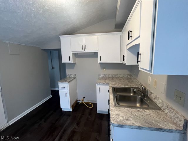 7728 Elton Avenue, Cleveland, OH 44102