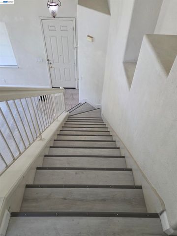378 Alvarado St, San Leandro, CA 94577