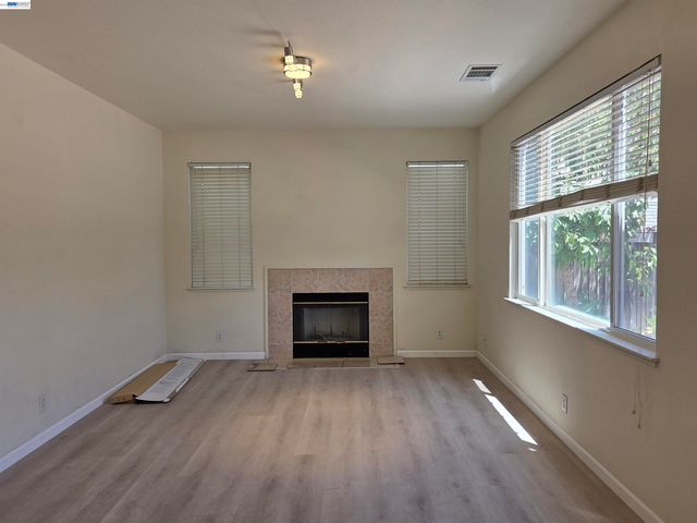 378 Alvarado St, San Leandro, CA 94577