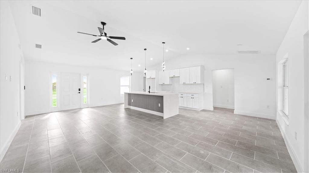 Image 10 of property listing at 55 Wilmington PKWY, Cape Coral, FL 33993