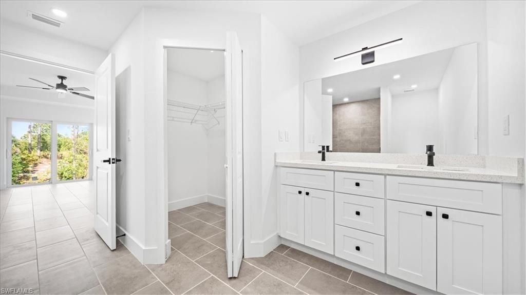 Image 12 of property listing at 55 Wilmington PKWY, Cape Coral, FL 33993