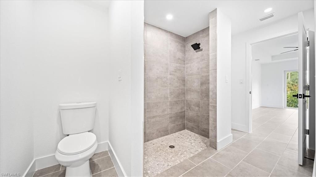 Image 13 of property listing at 55 Wilmington PKWY, Cape Coral, FL 33993