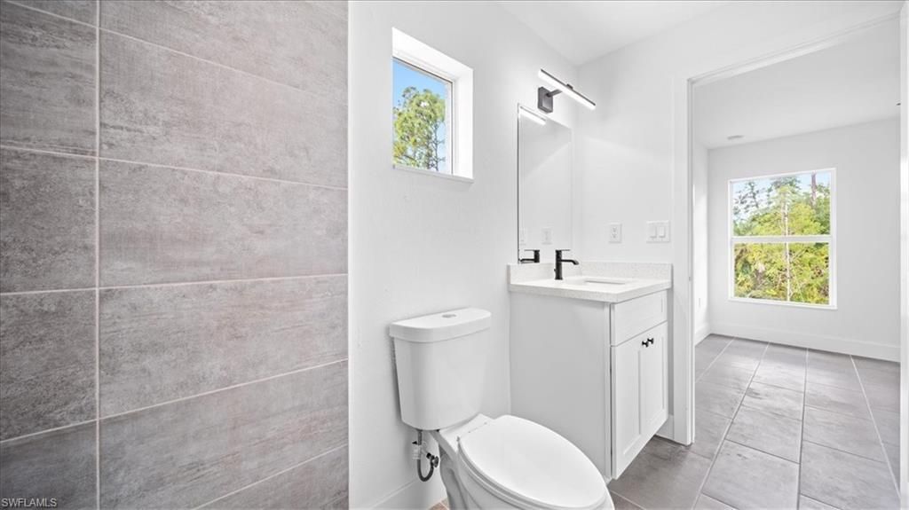 Image 17 of property listing at 55 Wilmington PKWY, Cape Coral, FL 33993