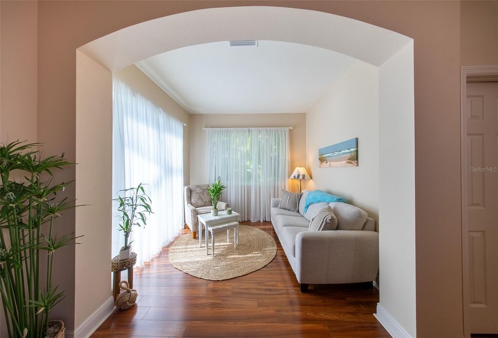 Image 18 of property listing at 570 CRANE PRAIRIE WAY, Osprey, FL 34229