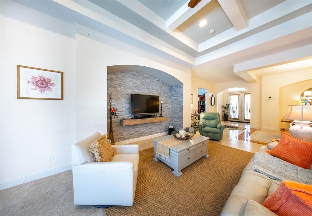 Image 4 of property listing at 570 CRANE PRAIRIE WAY, Osprey, FL 34229