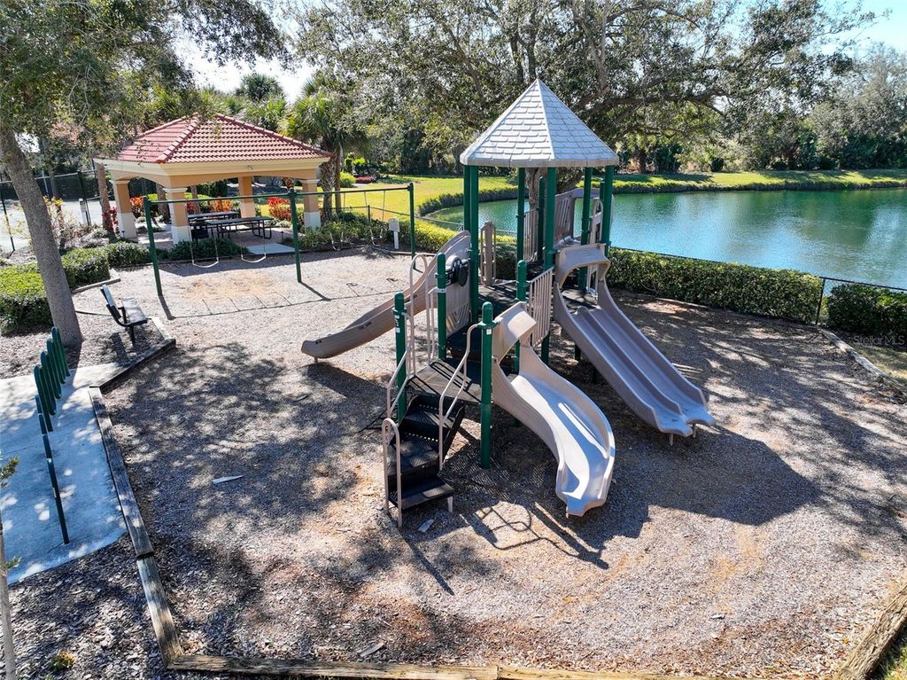 Image 38 of property listing at 570 CRANE PRAIRIE WAY, Osprey, FL 34229