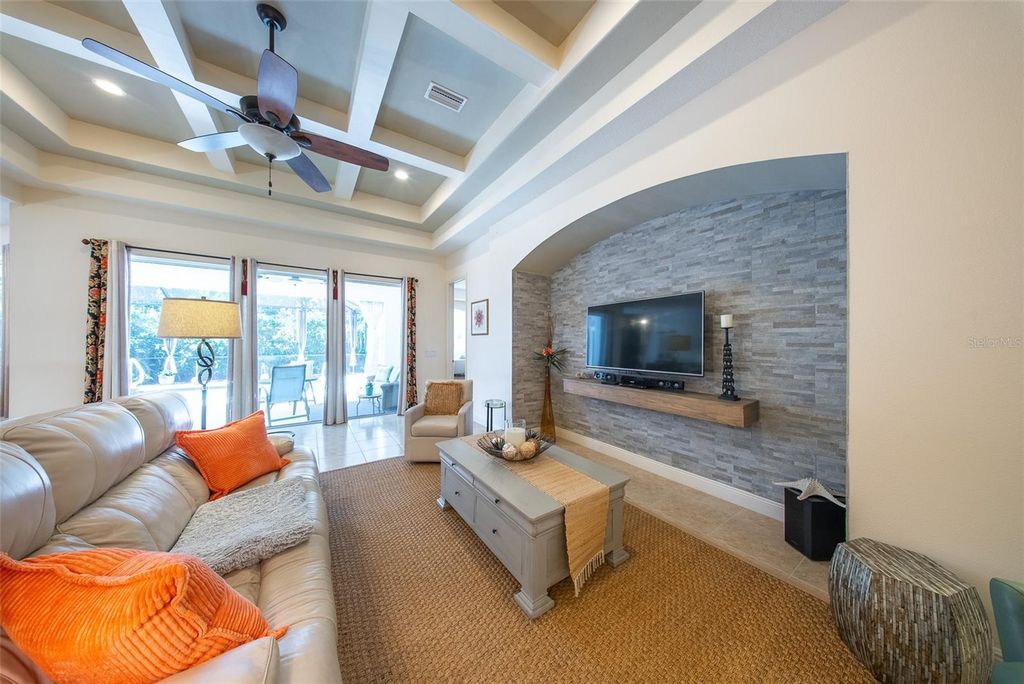 Image 5 of property listing at 570 CRANE PRAIRIE WAY, Osprey, FL 34229