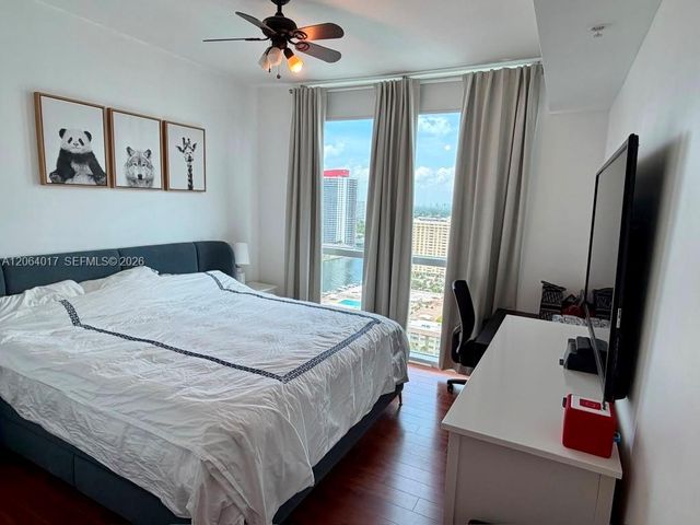 1945 S Ocean Dr 2212, Hallandale Beach, FL 33009