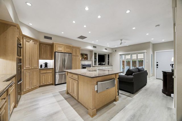 11711 Memorial Drive 95, Houston, TX 77024