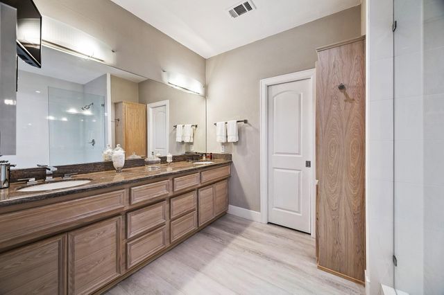 11711 Memorial Drive 95, Houston, TX 77024